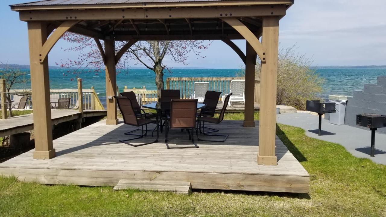 Brio Beach Inn Traverse City Exteriér fotografie